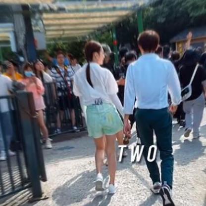 张雨绮李柄熹牵手逛街,张雨绮李柄熹差几岁 张雨绮李柄熹牵手逛街,张雨绮李柄熹差几岁