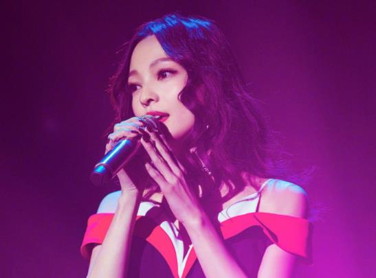 张韶涵当年到底发生了什么怪事,张韶涵的身高多少