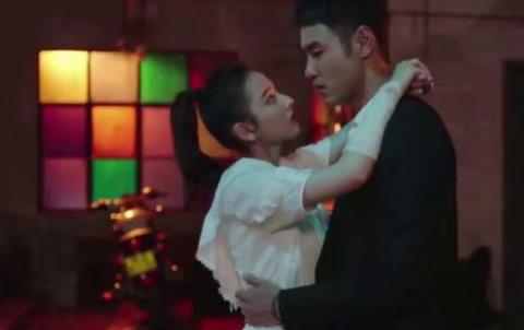 阮经天方否认与宋祖儿恋情,阮经天年龄多大了