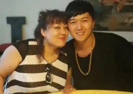 李菁菁第二任老公是谁,李菁菁有几个孩