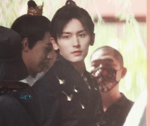 张哲瀚古装造型路透,张哲瀚出生在哪里及资料