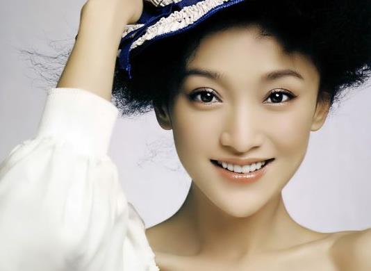 周迅海边杀青照放出,周迅的实际身高多少及资料 周迅海边杀青照放出,周迅的实际身高多少及资料