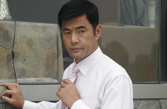 于荣光现任老婆的照片,于荣光多大岁数及资料