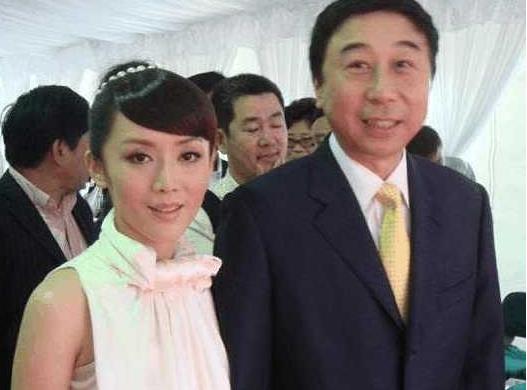 冯巩有几个孩子,冯巩哪年出生的及资料