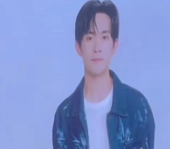 易烊千玺为王彦霖艾佳妮送祝福,易烊千玺身高是多少厘米及资料 易烊千玺为王彦霖艾佳妮送祝福,易烊千玺身高是多少厘米及资料