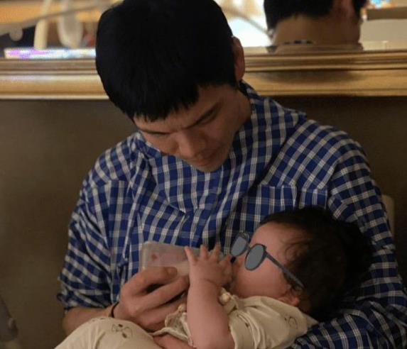 向佐生日感恩郭碧婷,郭碧婷向佐结婚日期