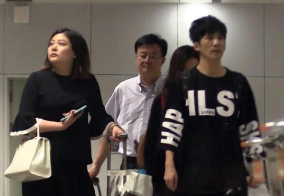 大张伟经纪人是谁,大张伟老婆是他经纪人吗 大张伟经纪人是谁,大张伟老婆是他经纪人吗