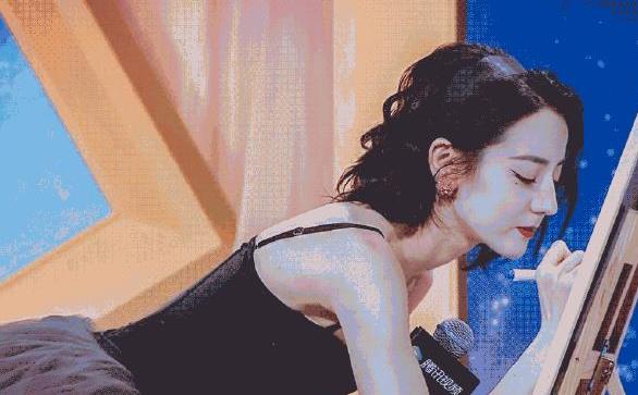 迪丽热巴是在逃公主吧,迪丽热巴单飞了吗