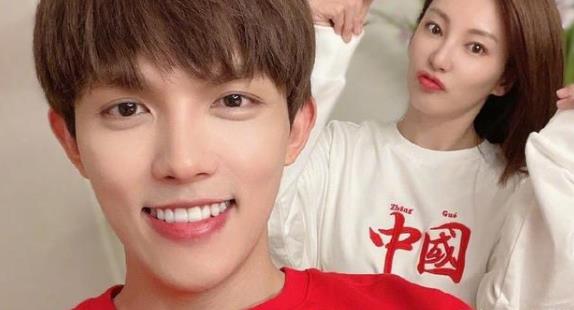 李柄熹送张雨绮小提琴当定情礼物,李柄熹张雨绮相差多少岁 李柄熹送张雨绮小提琴当定情礼物,李柄熹张雨绮相差多少岁