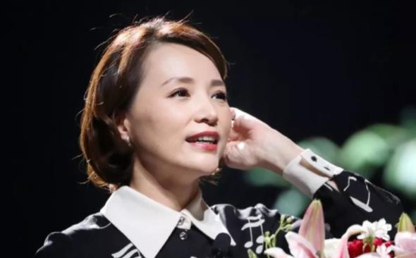 董卿怎么不主持了,董卿怎么不上春晚了 董卿怎么不主持了,董卿怎么不上春晚了