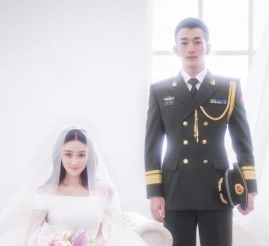 张馨予晒何捷侧脸照,张馨予和何捷是什么时候结婚的