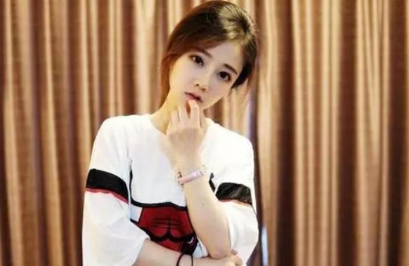 冯提莫结过婚没有,冯提莫不红了