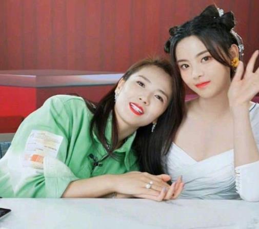 刘涛说杨超越是仙侠剧接班人,杨超越刘涛直播