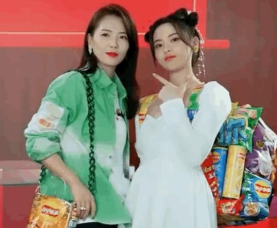 刘涛说杨超越是仙侠剧接班人,杨超越刘涛直播