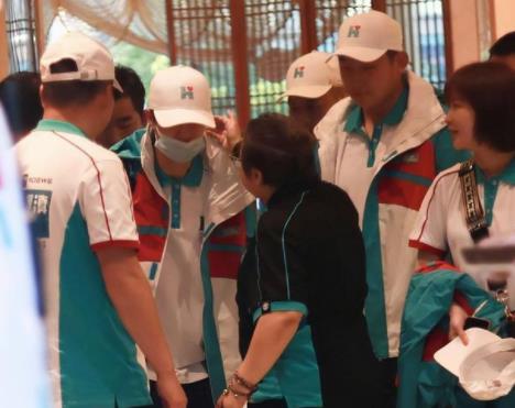 韩红王一博关系,王一博与韩红在哪里做公益 韩红王一博关系,王一博与韩红在哪里做公益