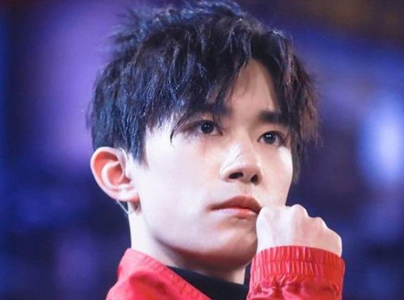 易烊千玺到底是谁捧的,易烊千玺会娶什么样的女孩