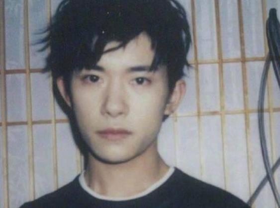 易烊千玺到底是谁捧的,易烊千玺会娶什么样的女孩