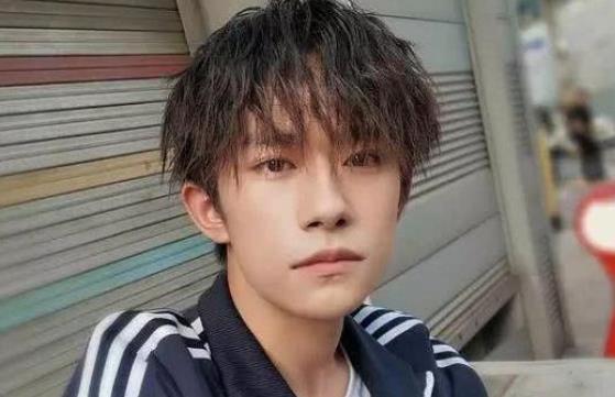 易烊千玺到底是谁捧的,易烊千玺会娶什么样的女孩