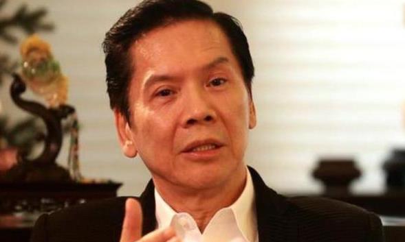 向华强和谢贤什么关系,向华强为什么给谢贤面子