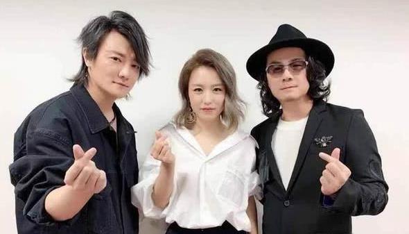 飞儿乐队为什么换主唱了,飞儿乐团现在的主唱是谁 飞儿乐队为什么换主唱了,飞儿乐团现在的主唱是谁