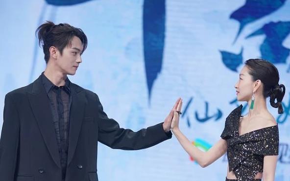 周冬雨许凯会在一起吗,周冬雨和许凯的新剧