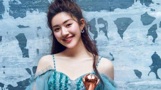 赵露思谁在捧,赵露思什么时候出道