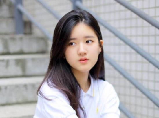 赵露思娱乐圈很多人追吗,赵露思哪年出生及资料 赵露思娱乐圈很多人追吗,赵露思哪年出生及资料