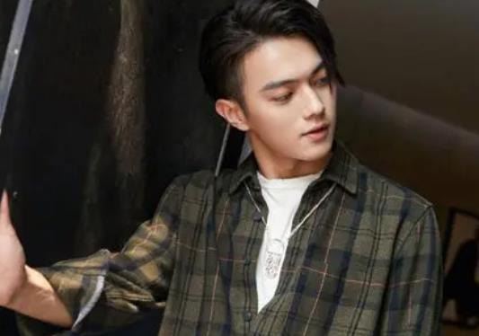 许凯喜欢的女生,许凯一家多少人