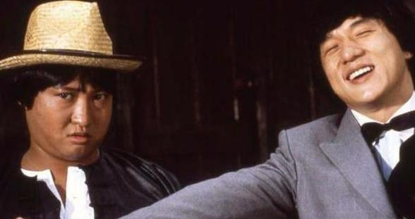 洪金宝和成龙什么关系,成龙是洪金宝捧红的吗