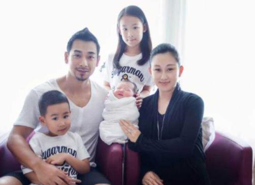 赵文卓老婆怎么认识的,赵文卓什么时候结婚的