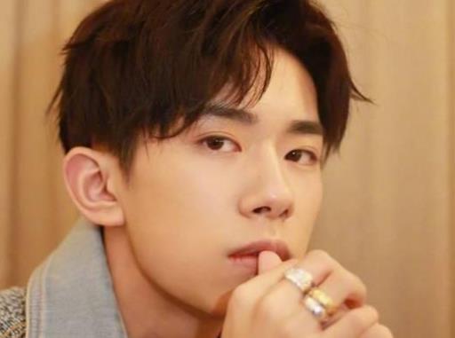 易烊千玺讨厌什么女生,易烊千玺真名叫什么不是艺名 易烊千玺讨厌什么女生,易烊千玺真名叫什么不是艺名