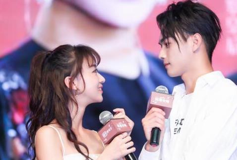 许凯的女朋友是吴谨言,许凯公开表白吴谨言吗