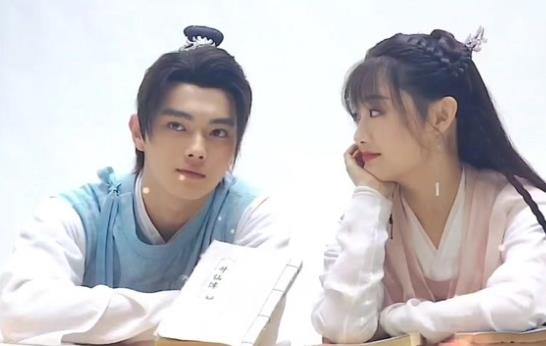 许凯吴佳怡微博互动,吴佳怡推许凯道歉