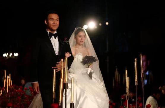 李嘉格嫁的是谁,李嘉格是哪里人及资料