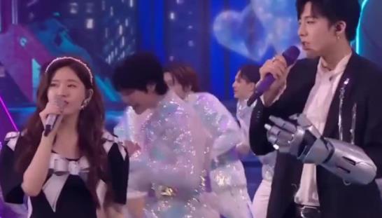 赵露思刘宇宁恋情,赵露思刘宇宁综艺