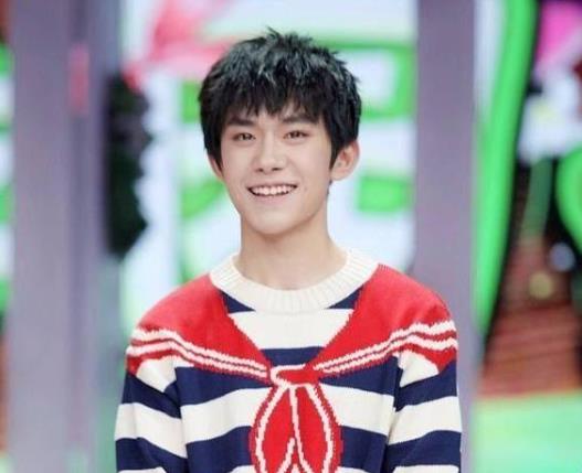 为什么都在捧易烊千玺,易烊千玺为什么那么多人都喜欢 为什么都在捧易烊千玺,易烊千玺为什么那么多人都喜欢