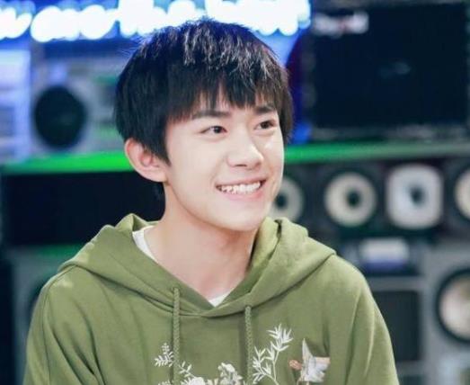 为什么都在捧易烊千玺,易烊千玺为什么那么多人都喜欢 为什么都在捧易烊千玺,易烊千玺为什么那么多人都喜欢