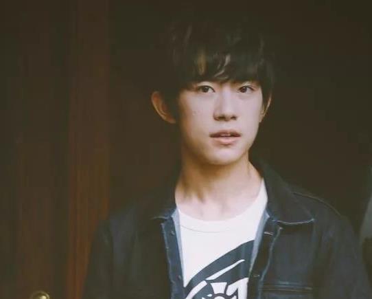 易烊千玺家境惊人,易烊千玺家境如何