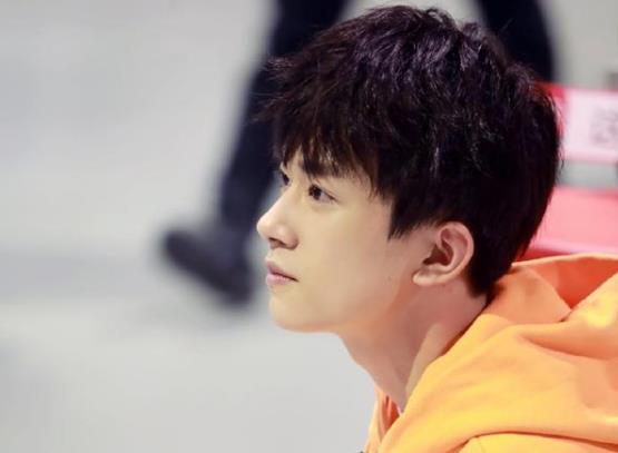 易烊千玺家境惊人,易烊千玺家境如何