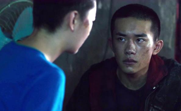 易烊千玺吻戏是真的吗,易烊千玺吻戏是借位吗