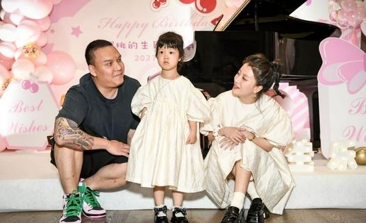 李嘉格和车澈什么关系,李嘉格和车澈什么时候结婚的