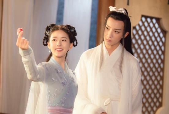 赵露思男朋友李宏毅,赵露思是网红出道的吗 赵露思男朋友李宏毅,赵露思是网红出道的吗