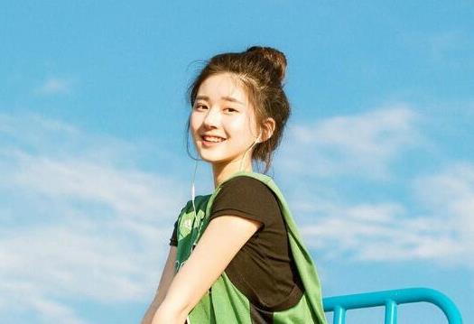 赵露思为什么那么早大学毕业,赵露思身高真实身高是多少 赵露思为什么那么早大学毕业,赵露思身高真实身高是多少