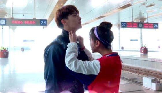 许凯吴谨言接吻,许凯吴谨言综艺 许凯吴谨言接吻,许凯吴谨言综艺