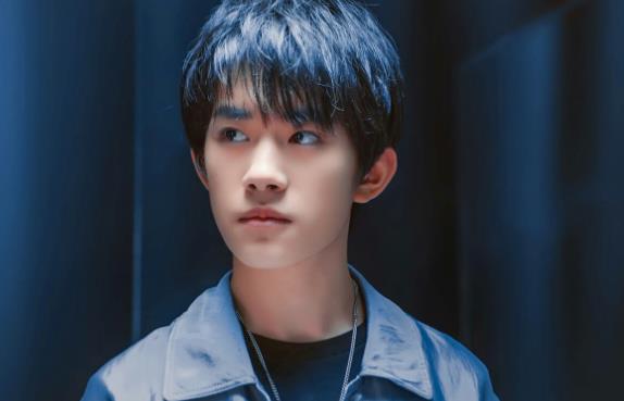 易烊千玺在娱乐圈没人敢潜,易烊千玺超话什么时候开的 易烊千玺在娱乐圈没人敢潜,易烊千玺超话什么时候开的