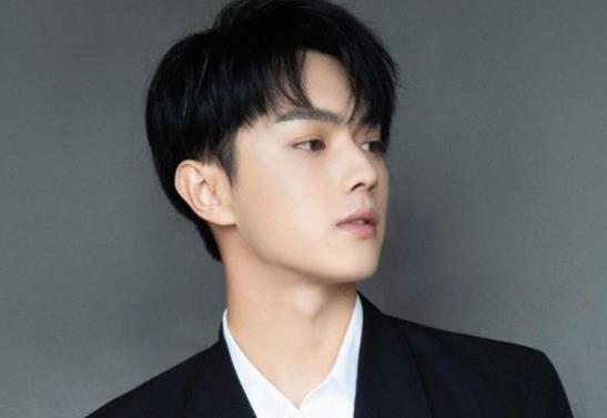 许凯女朋友是吴谨言吗,许凯片酬多少钱一集