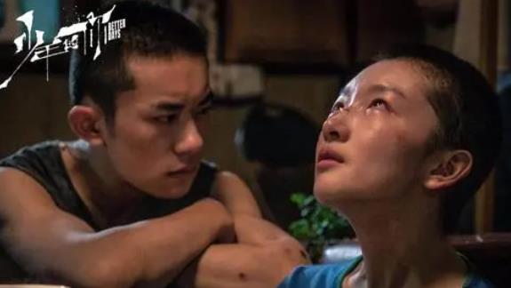 易烊千玺恋情上热搜,易烊千玺在娱乐圈咖位