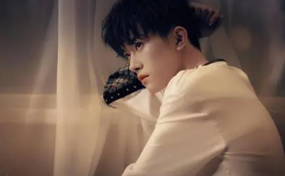 易烊千玺是李冰冰旗下的,易烊千玺真的很好吗