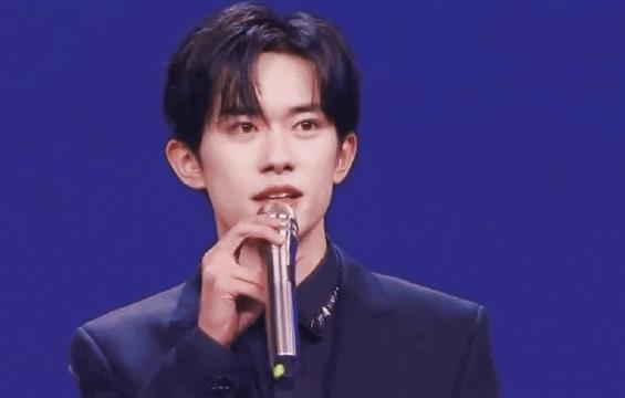 易烊千玺张子枫cp,易烊千玺个人简历身高 易烊千玺张子枫cp,易烊千玺个人简历身高