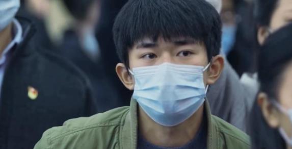 易烊千玺电影中国医生,易烊千玺名字的由来